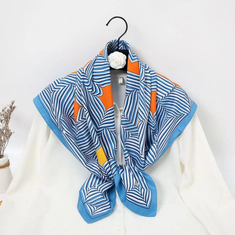 Foulard Quadrato 90cm di Alta  - Scarf Silk Neck recensione e prezzo