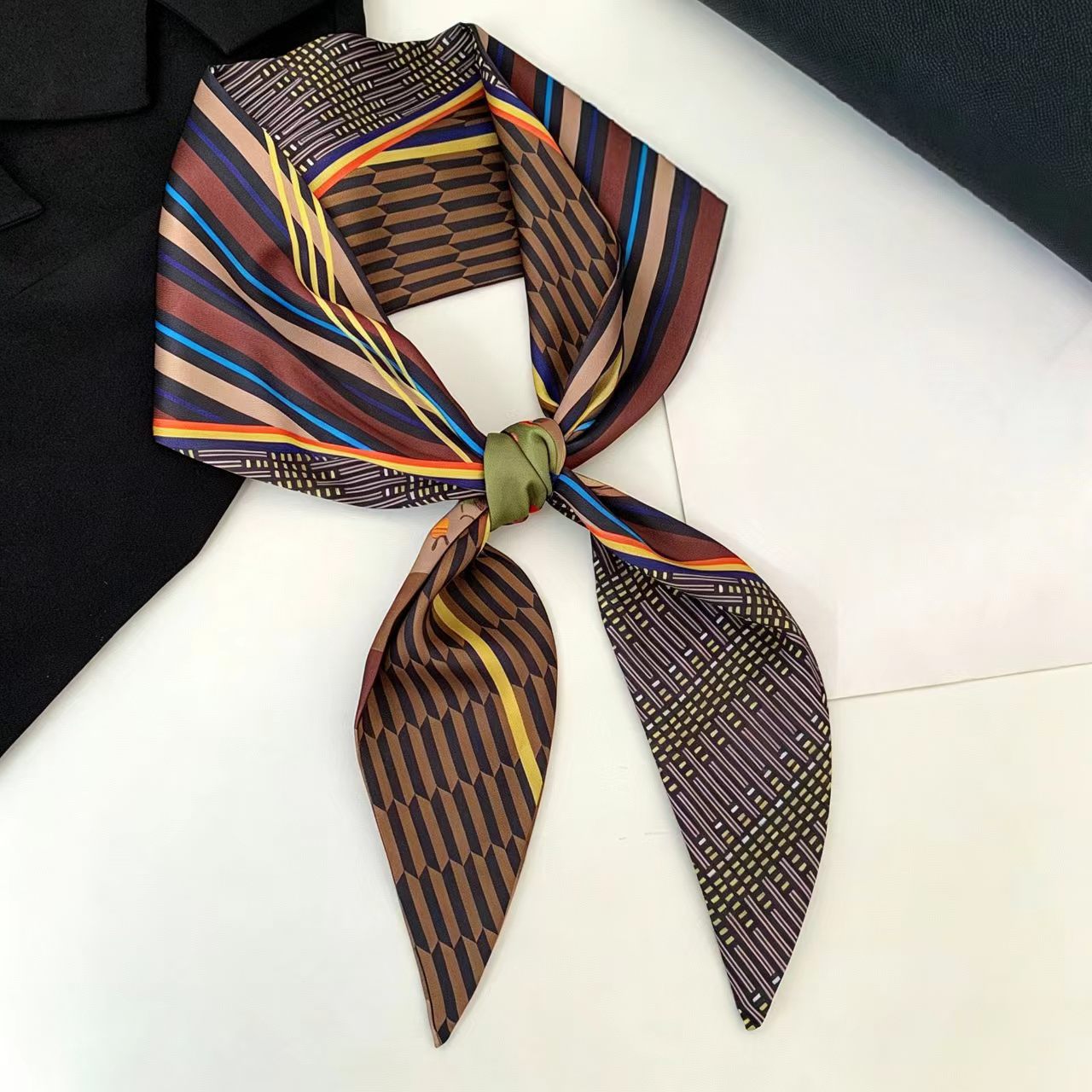 Foulard di lusso in seta satin - Scarf Silk Neck recensione e prezzo