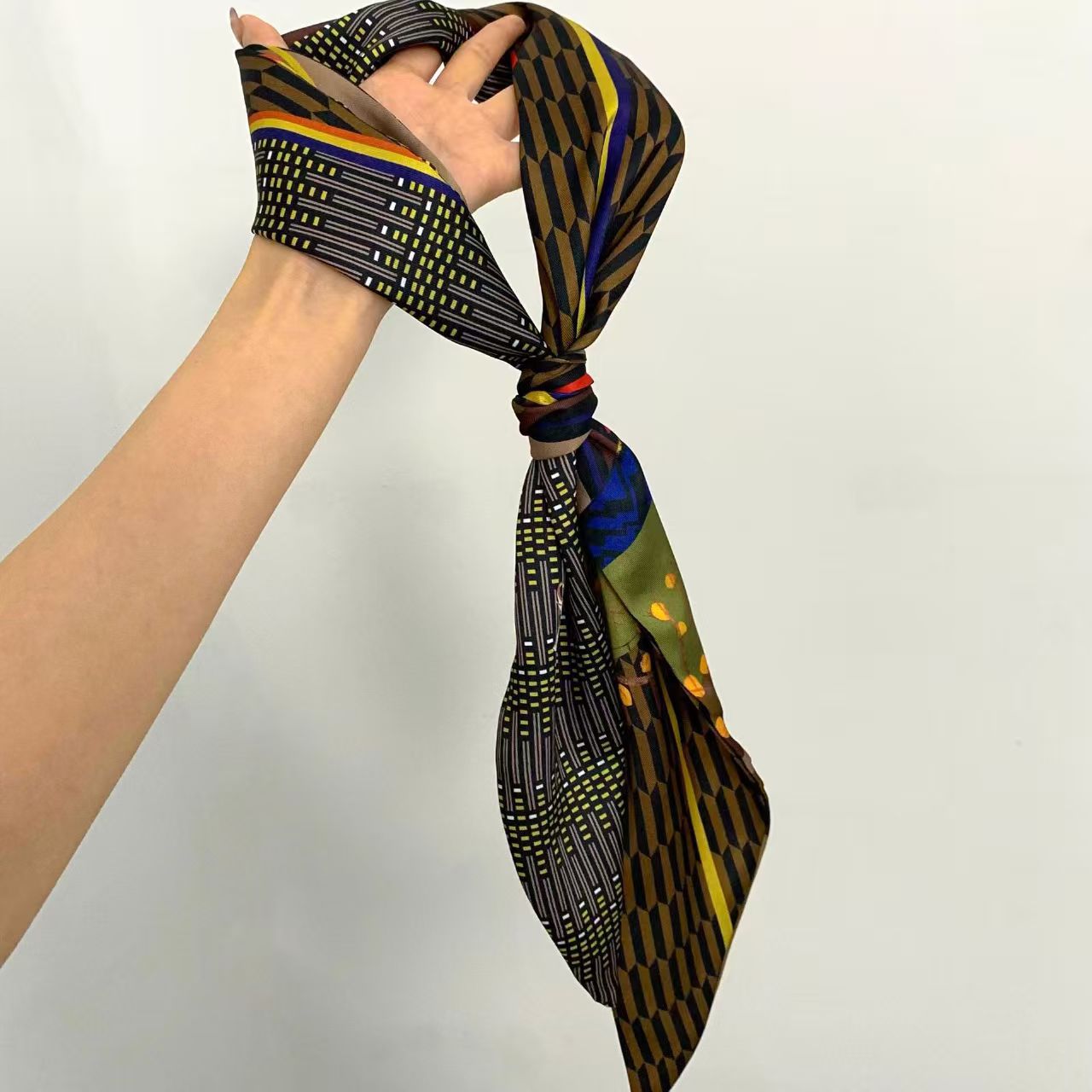 Foulard di lusso in seta satin - Scarf Silk Neck recensione e prezzo