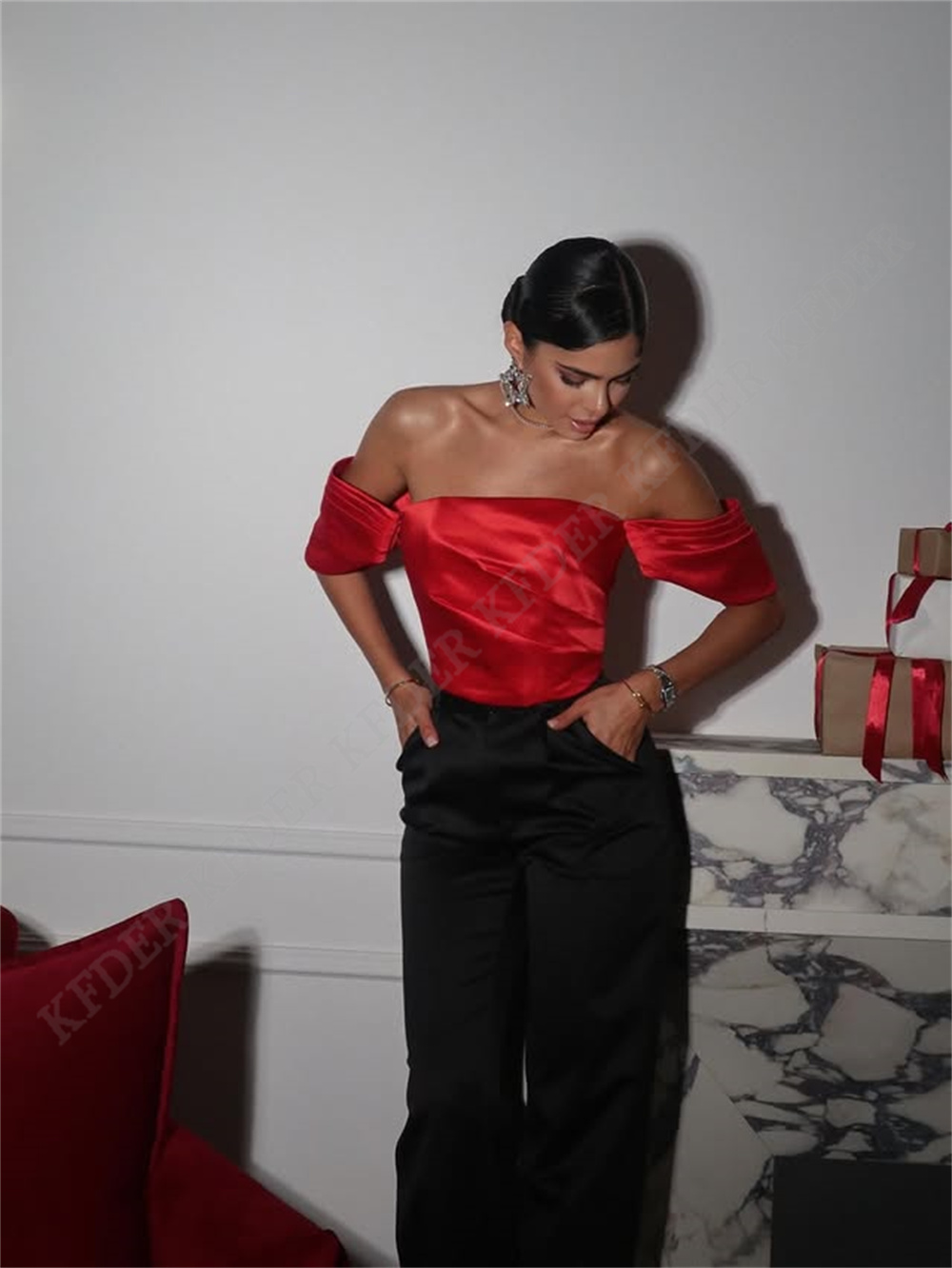 Camicetta in Raso con Spalle S - Women Formal Blouses For Evening Wear recensione e prezzo