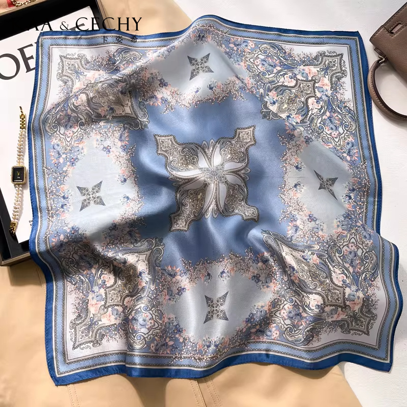Foulard Quadrato in Seta di Ge - Scarf Silk Neck recensione e prezzo